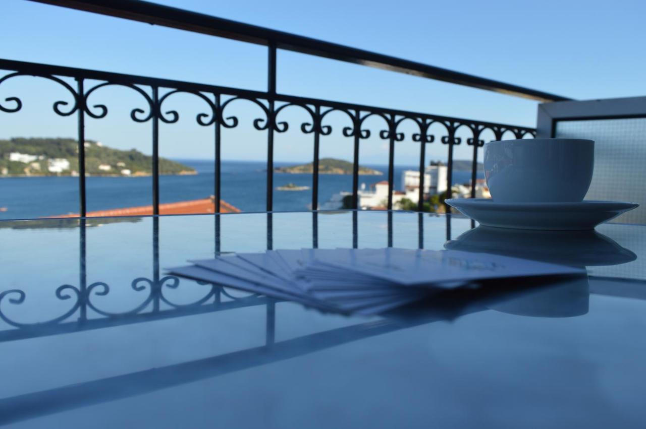 Rania Skiathos Town