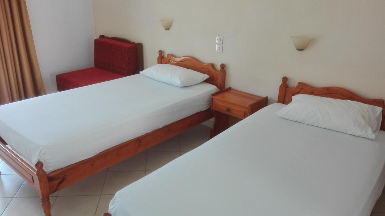 Alexandros Aparthotel 2*