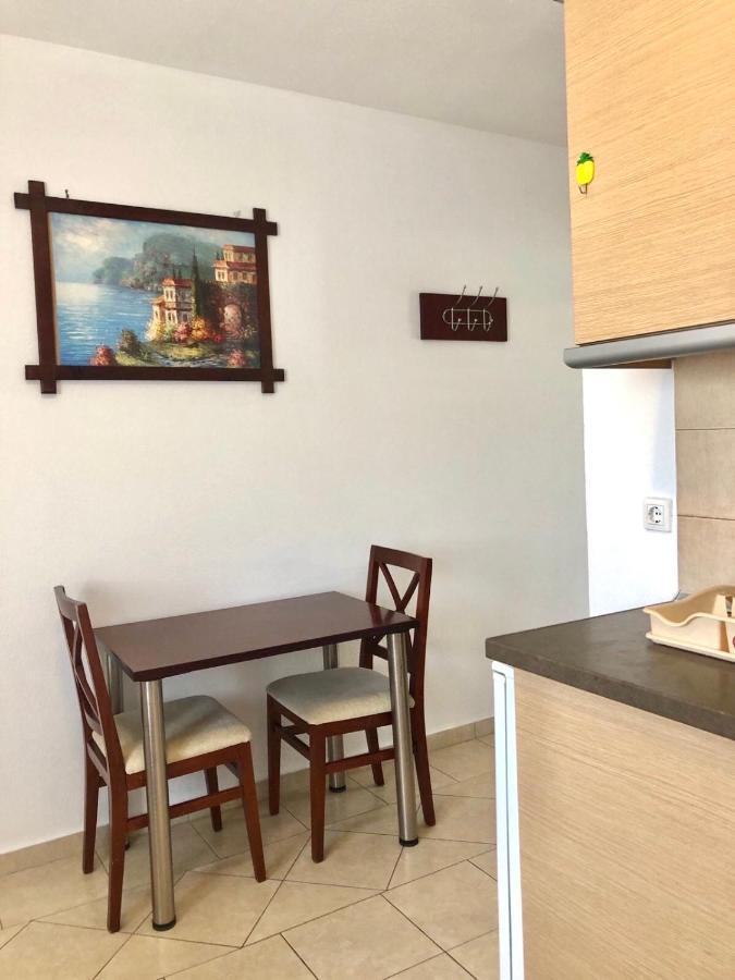 Melis Studios Aparthotel