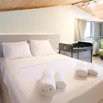 Family Beach House Near Airport