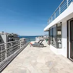 Wonder Apartment Over The Sea