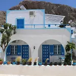 Santorini Seaside Retreat - Flora\'S Summer Escape