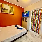 Flisvos Elite Seafront Luxury Apartment