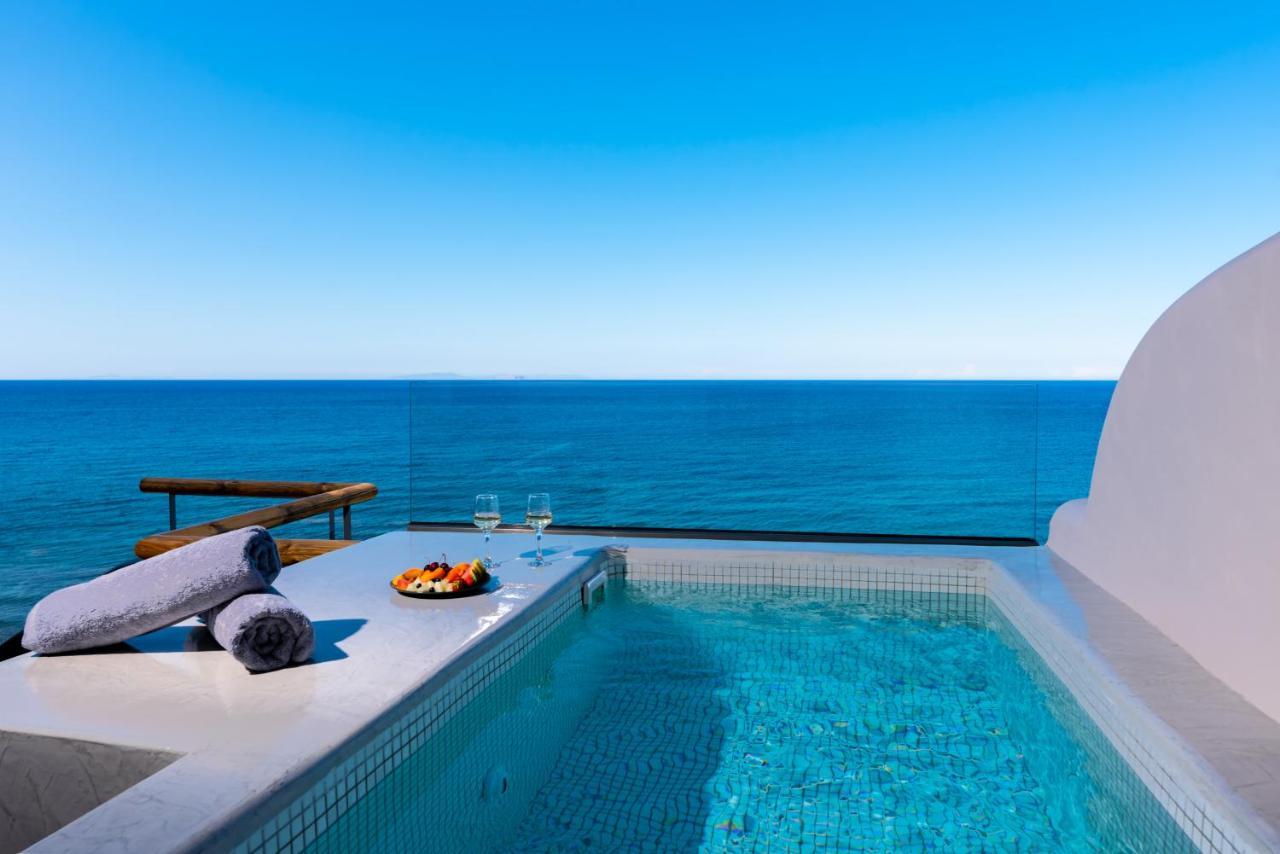 Neoma Luxury Karterados (Santorini)