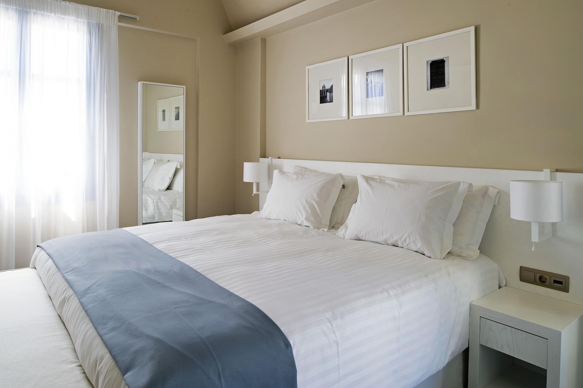 Acroterra Rosa Luxury & Hotel