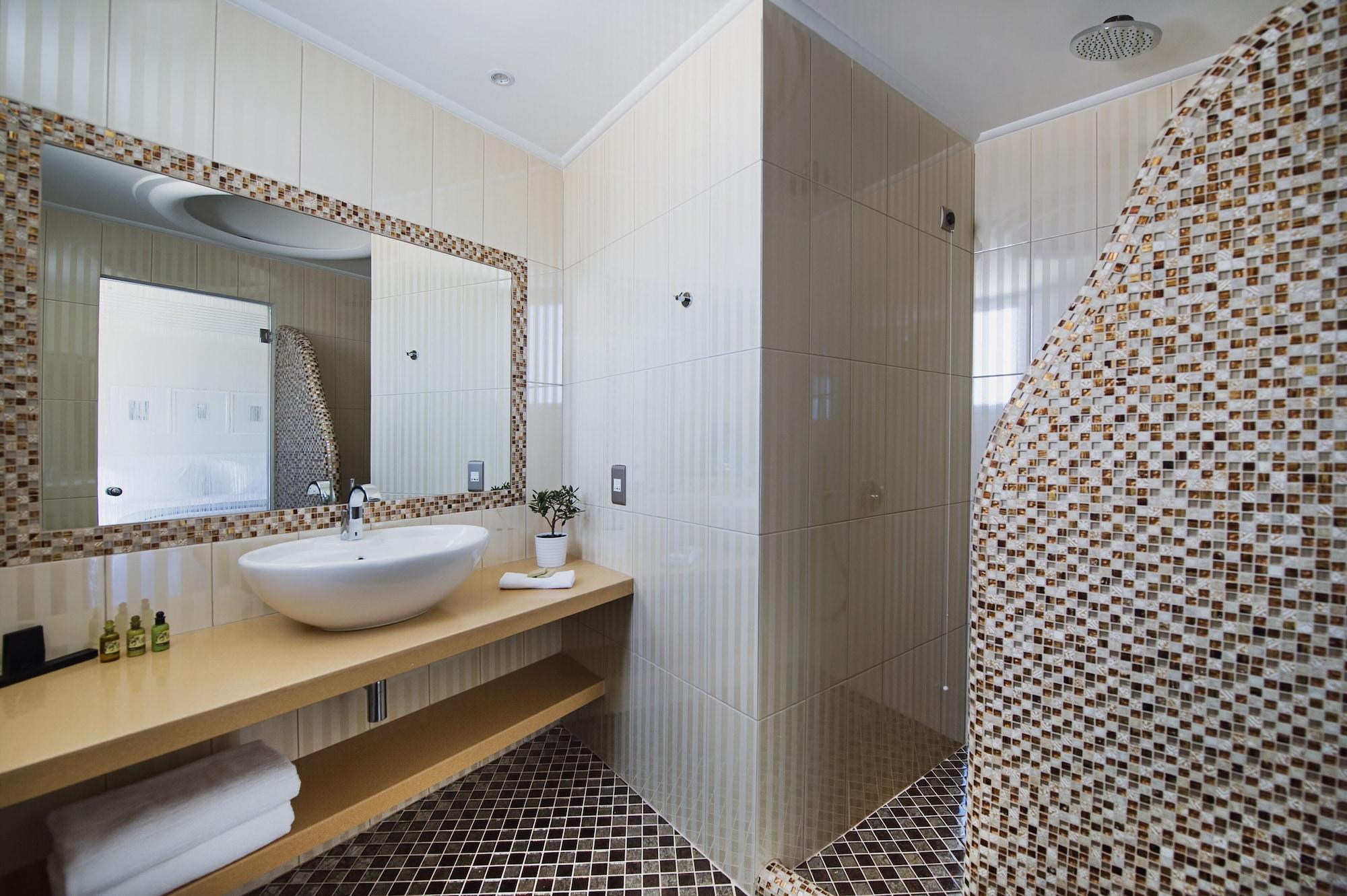 Acroterra Rosa Luxury & Akrotiri (Santorini)