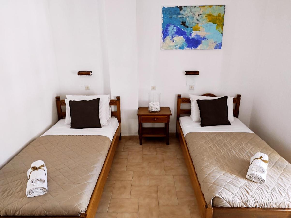 Dioni * Kamari (Santorini)