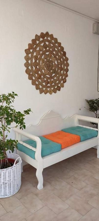 Dioni Kamari (Santorini)