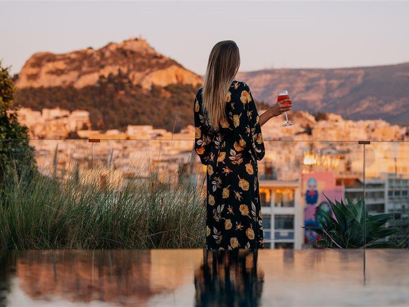 Skylark, Aluma & Hotel 4*