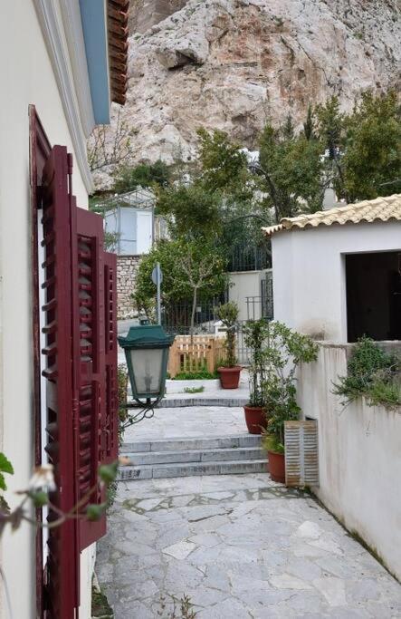 Holiday home At The Foot Of Acropolis. Athens