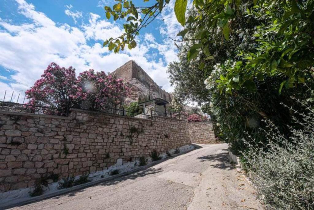 Holiday home At The Foot Of Acropolis. Athens