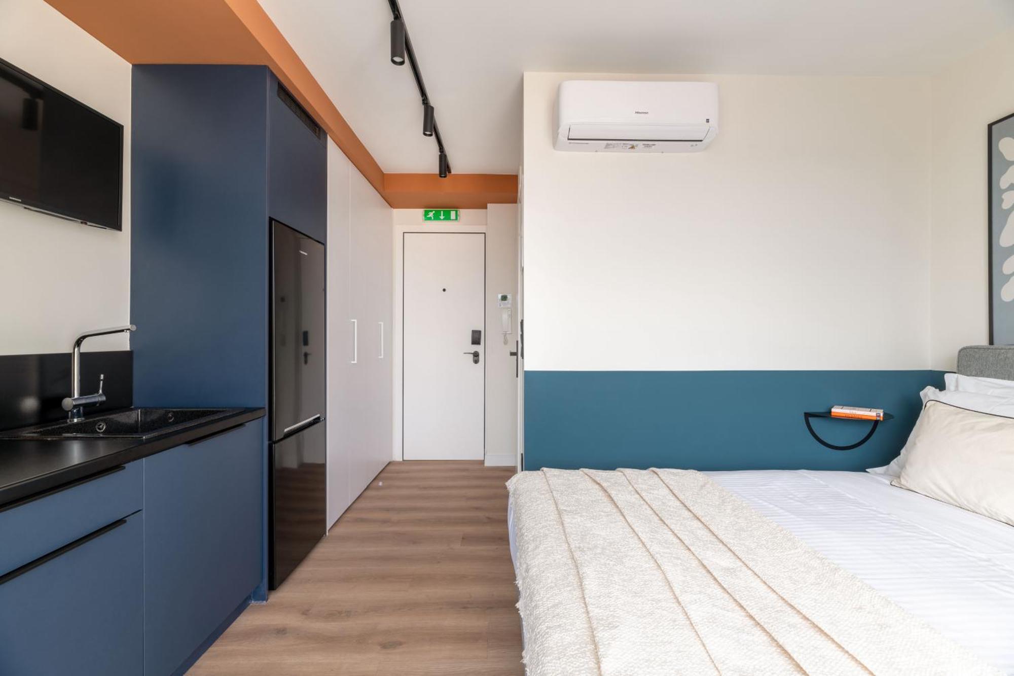 Exceptional Living Lofts By Upstreet Apartment
