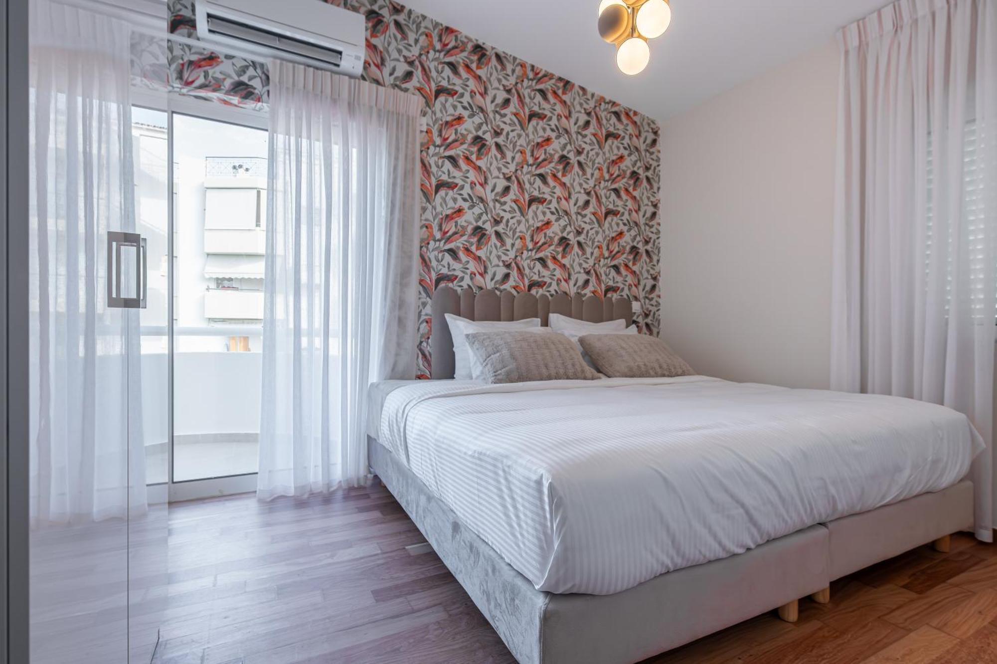 Phaedrus Living: Glyfada Seaview Luxury Penthouse * Athens