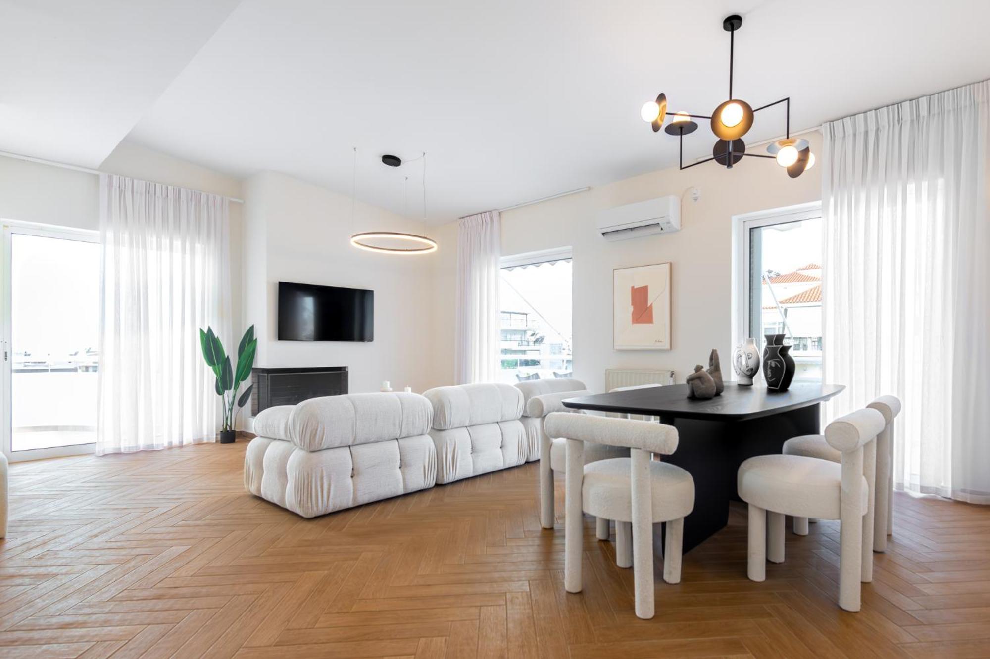 Apartment Phaedrus Living: Glyfada Seaview Luxury Penthouse