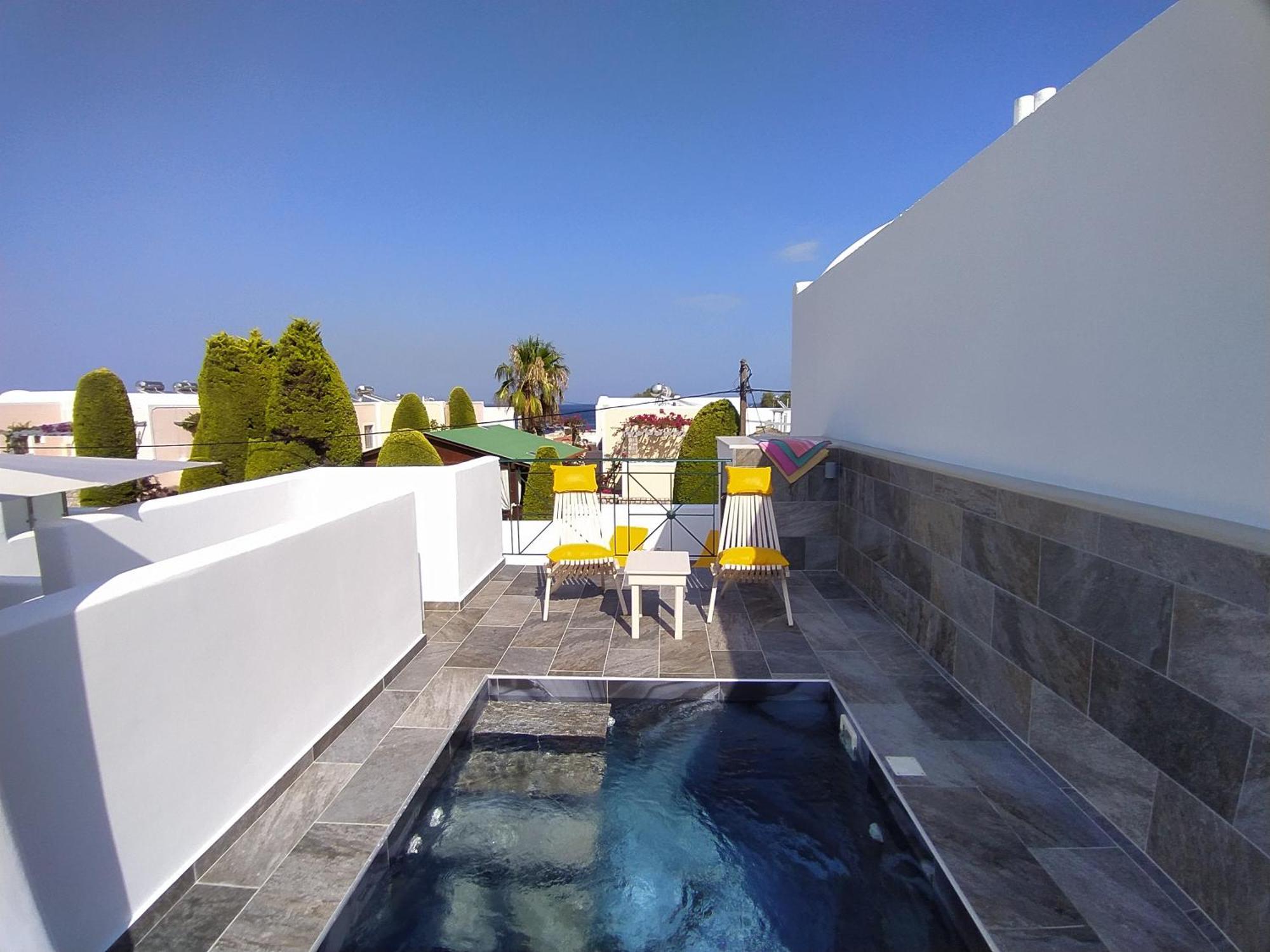 Apartment Chariot Santorini *