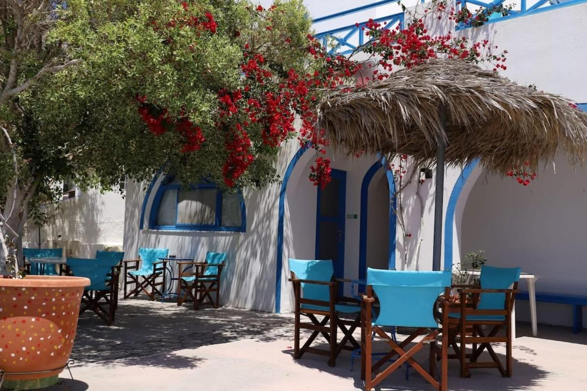 Santorini Seaside Retreat - Flora's Summer Escape Holiday home Perissa (Santorini)
