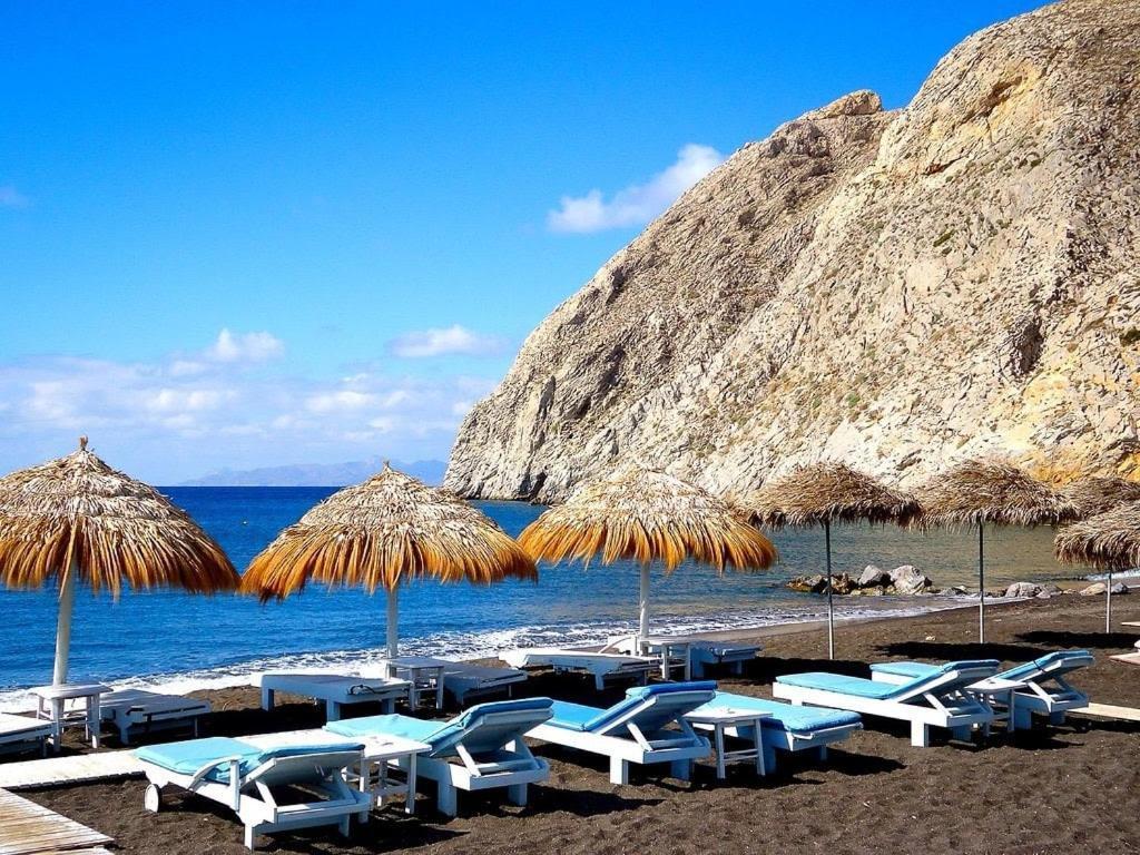 Santorini Seaside Retreat - Flora's Summer Escape * Perissa (Santorini)
