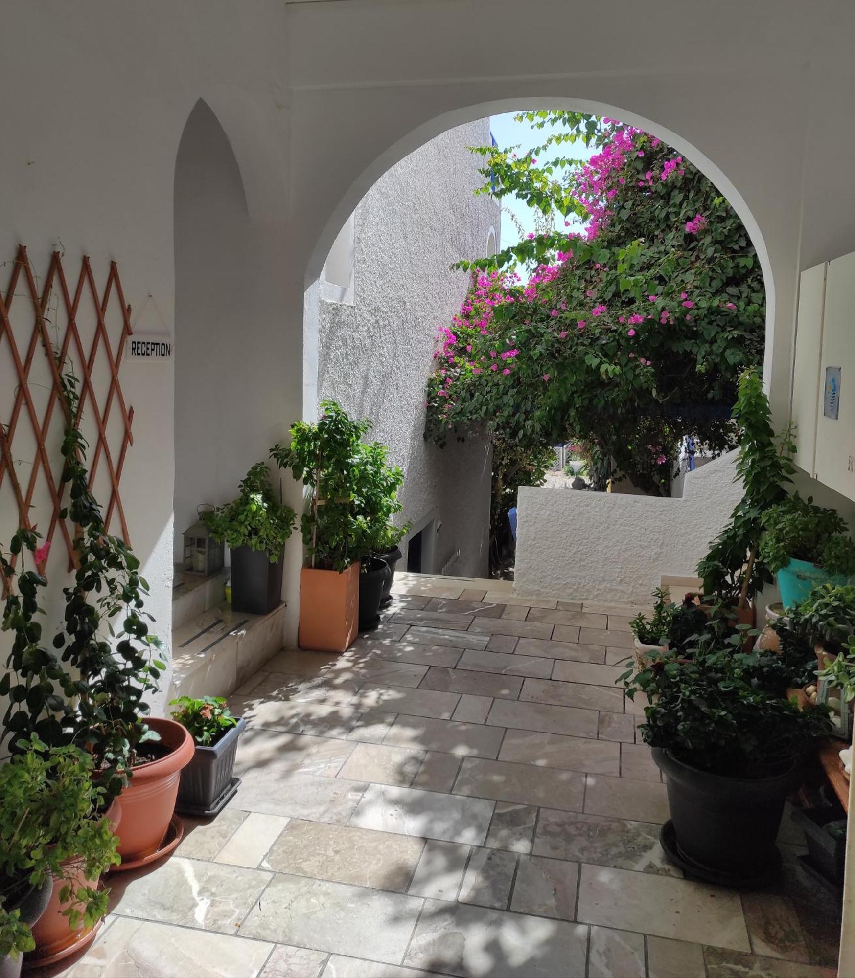 Dioni Hotel Kamari (Santorini)