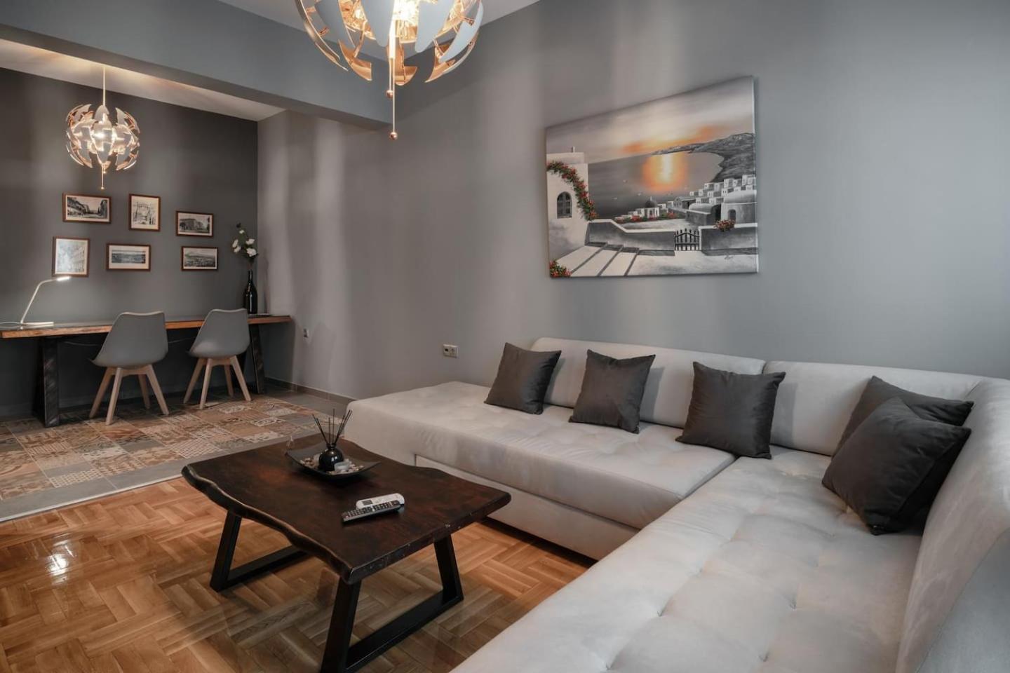 Apartment Superb & Luxury Apt At The Heart Of Athens