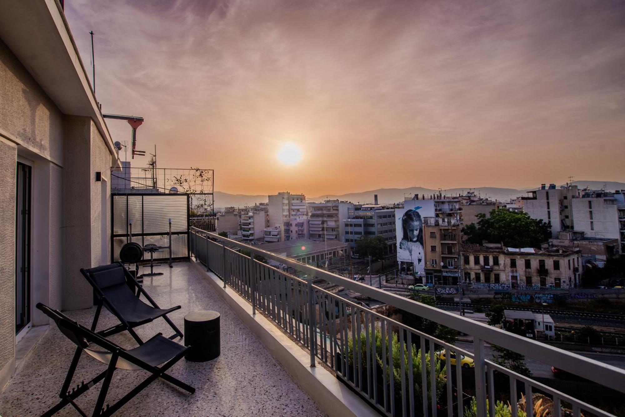 Athenian Noir Blanc Penthouse - Breathtaking View - Center * Athens