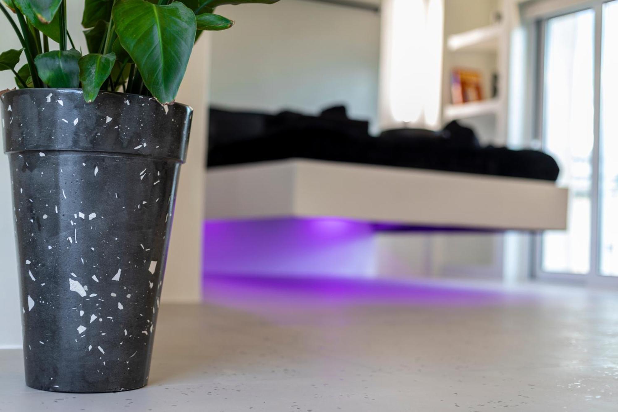 Athenian Noir Blanc Penthouse - Breathtaking View - Center Apartment Athens