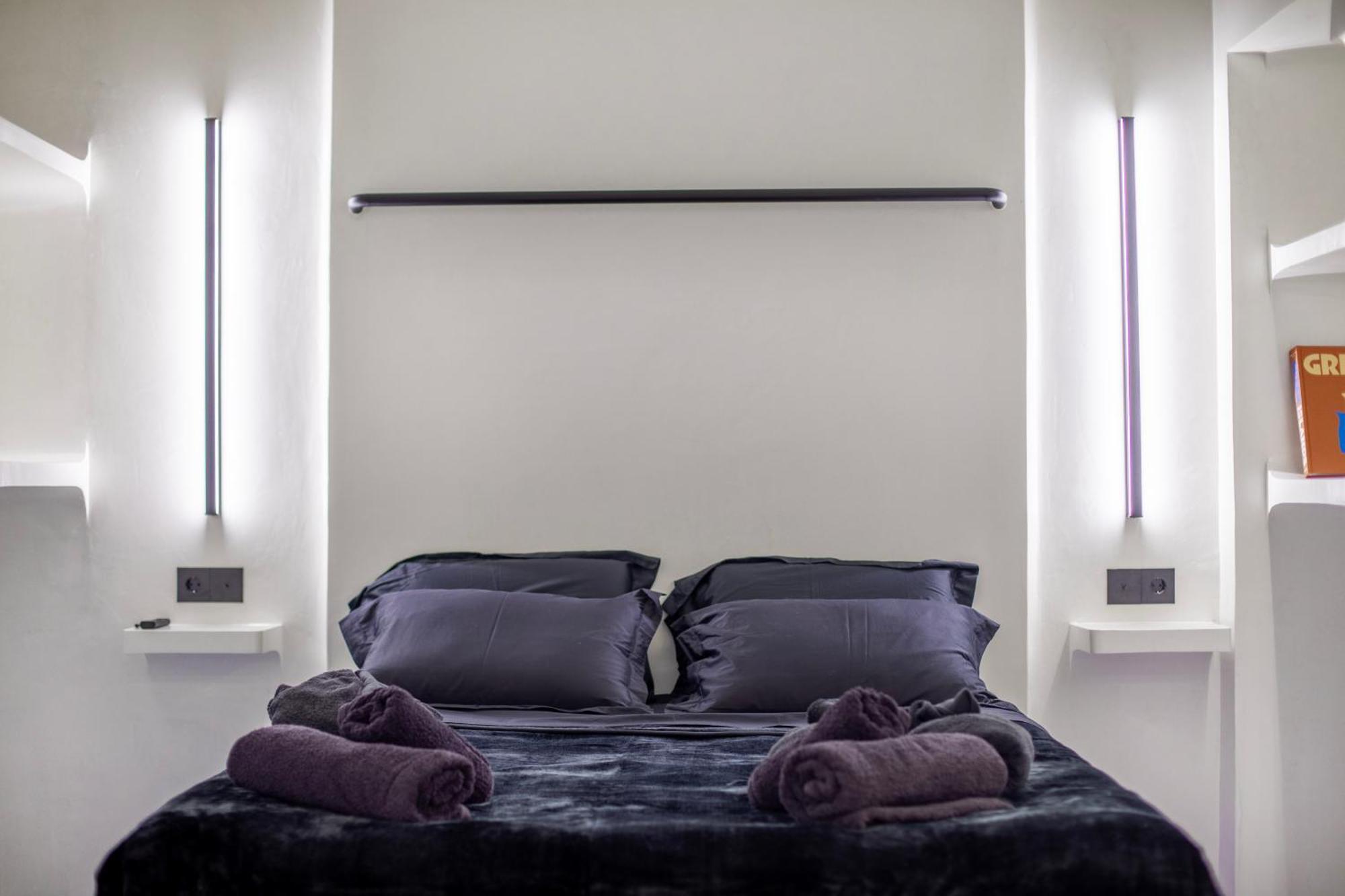 Athenian Noir Blanc Penthouse - Breathtaking View - Center * Athens