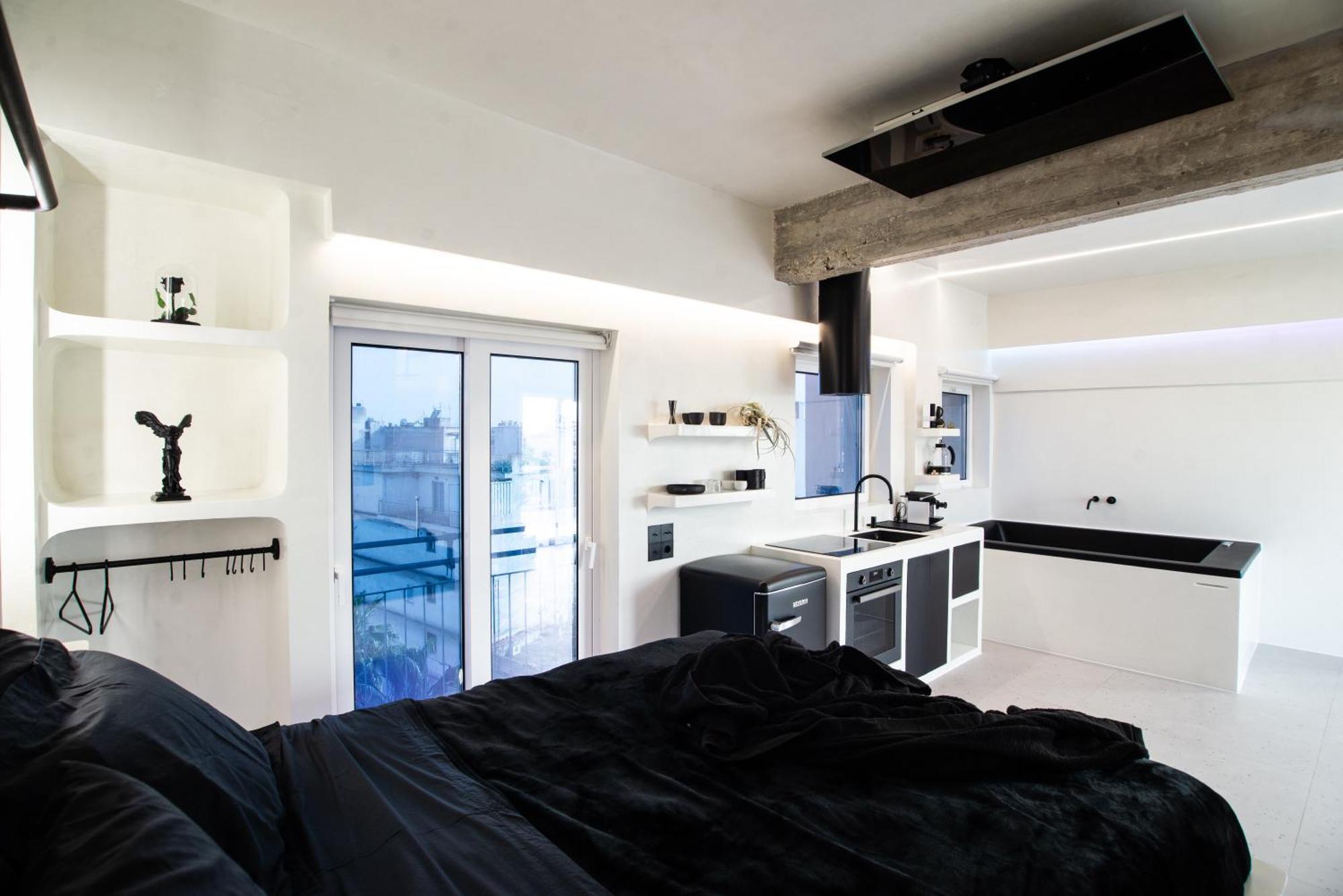 Athenian Noir Blanc Penthouse - Breathtaking View - Center Apartment