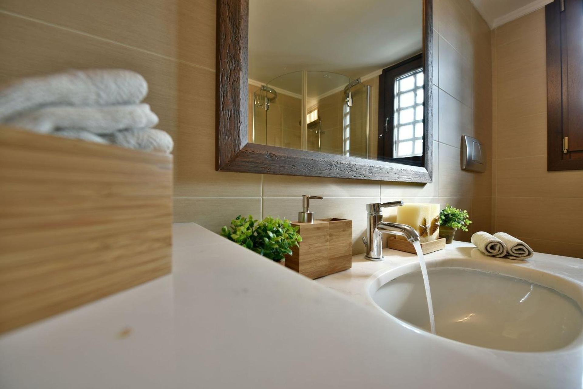 Outstanding Karyatis Luxury Maisonette 3 Bedrooms Stunning View Of The Acropolis