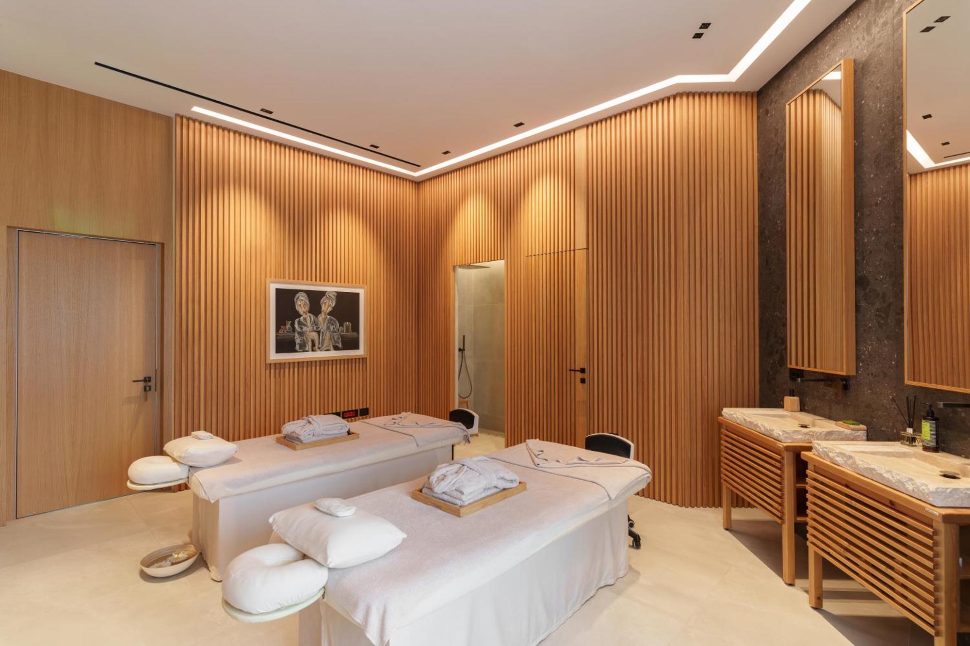 Dusit Suites 5*