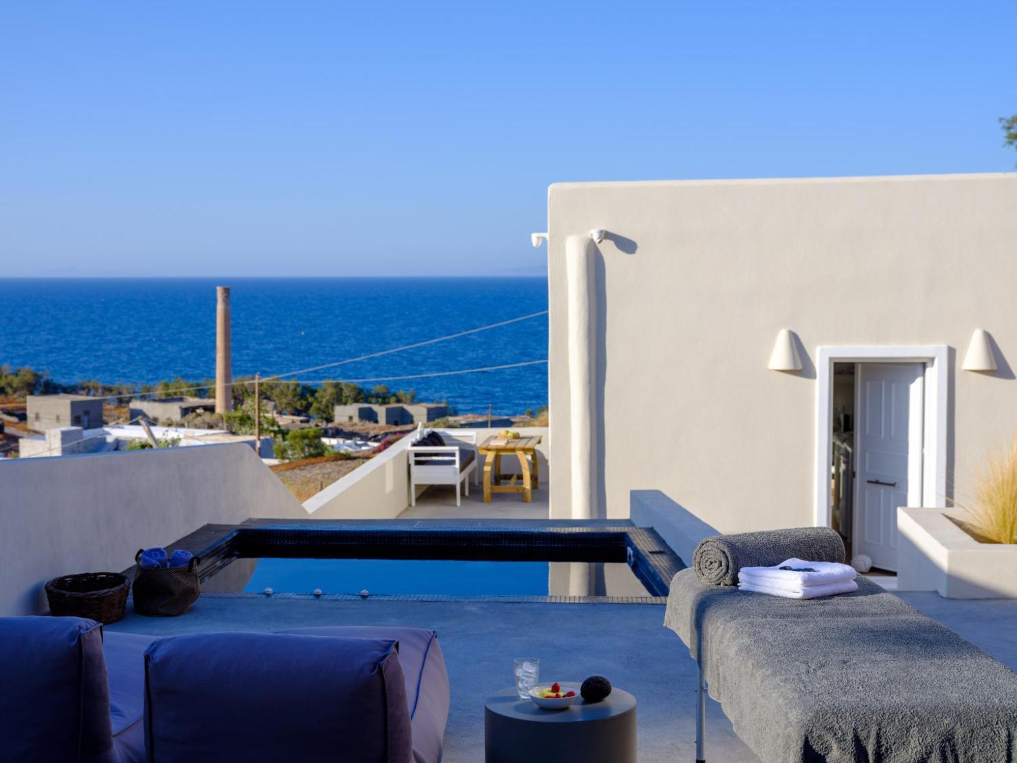 Santorini C