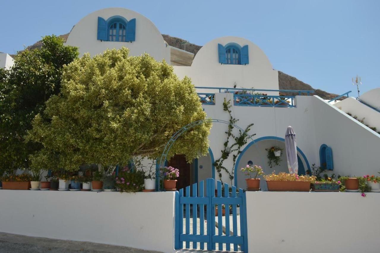 Santorini Seaside Retreat - Flora's Summer Escape Holiday home Perissa (Santorini)