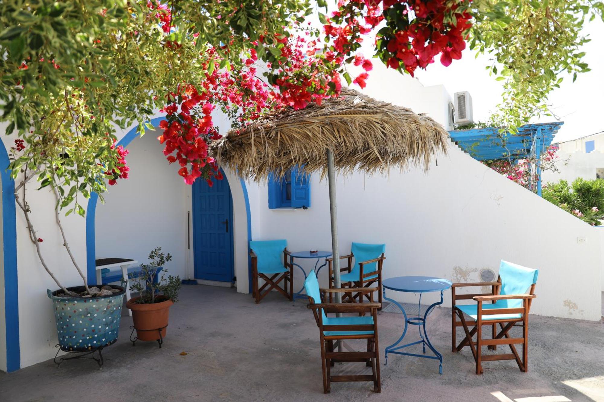 Santorini Seaside Retreat - Flora's Summer Escape * Perissa (Santorini)