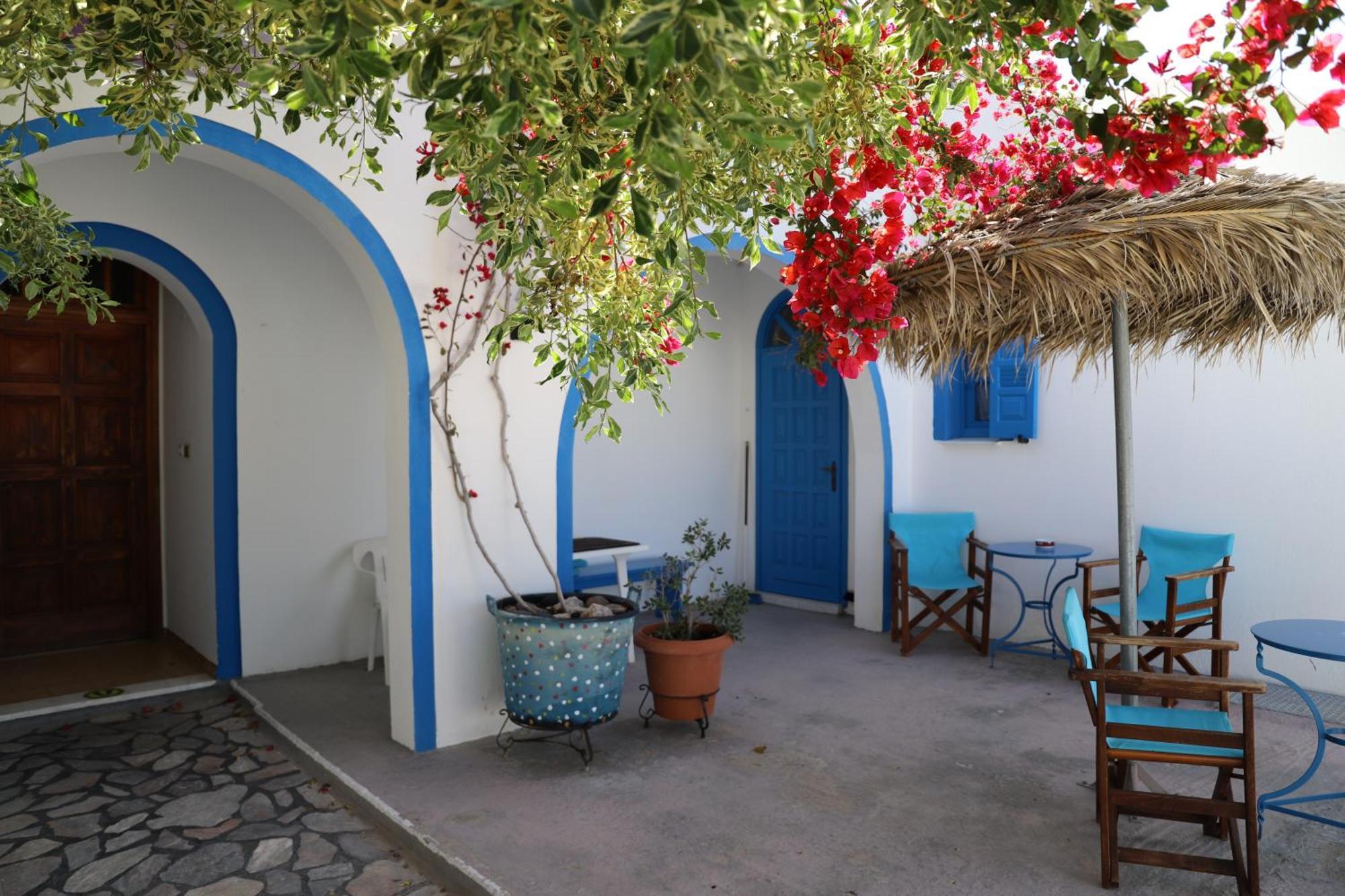 Santorini Seaside Retreat - Flora's Summer Escape *