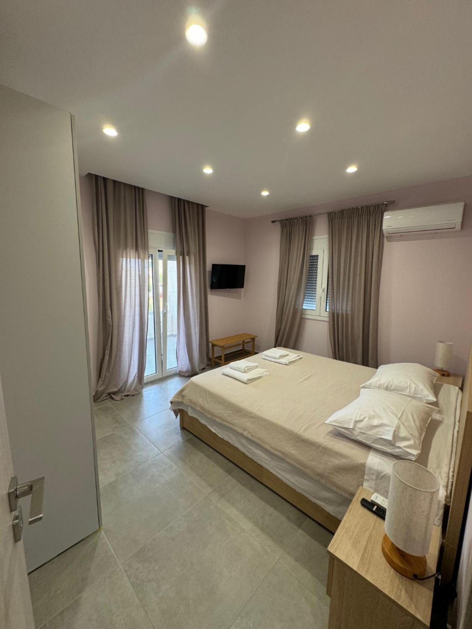 Villa Puerto Villa, By The Sea & The Living Is Easy Porto Rafti
