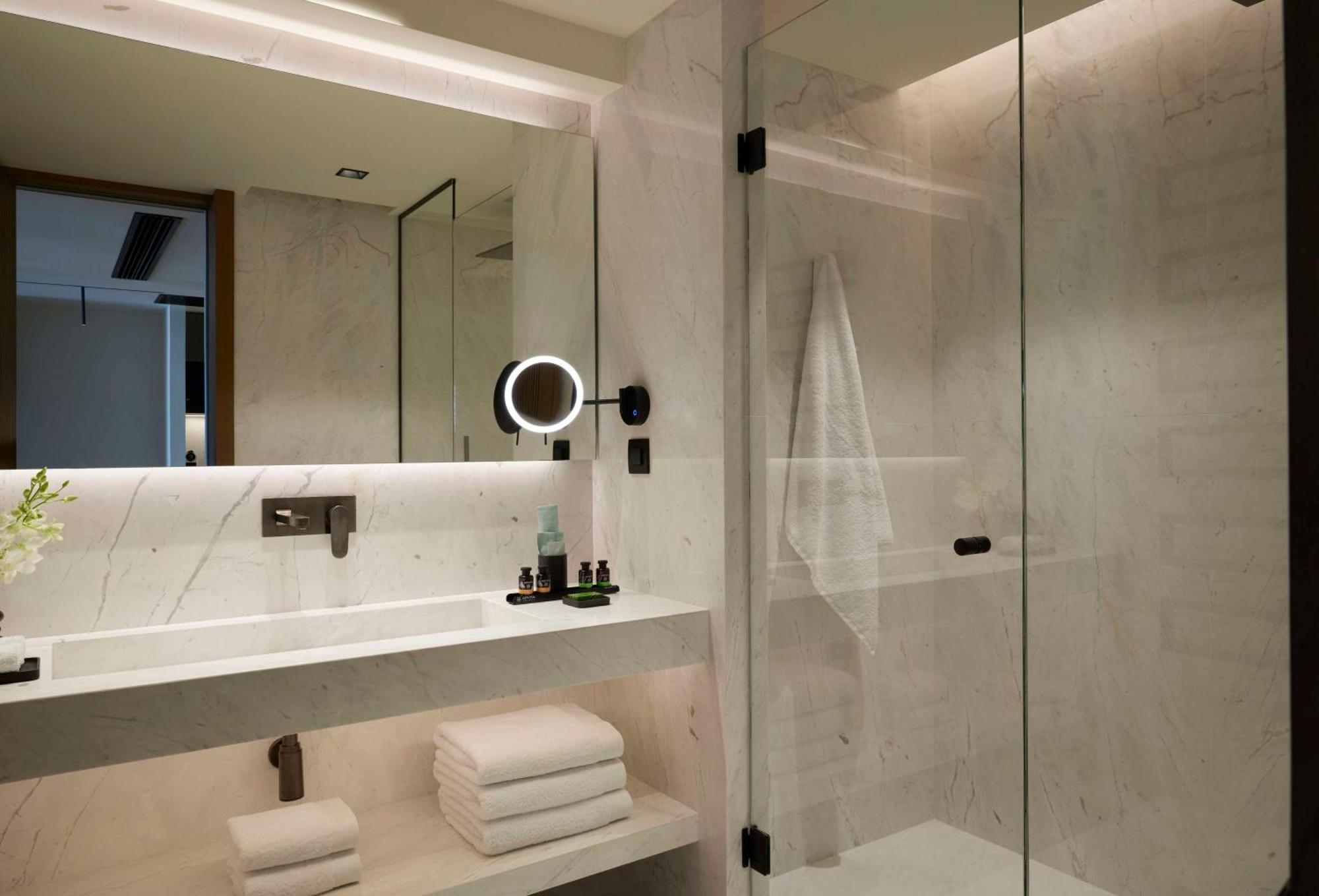 Hotel Dusit Suites