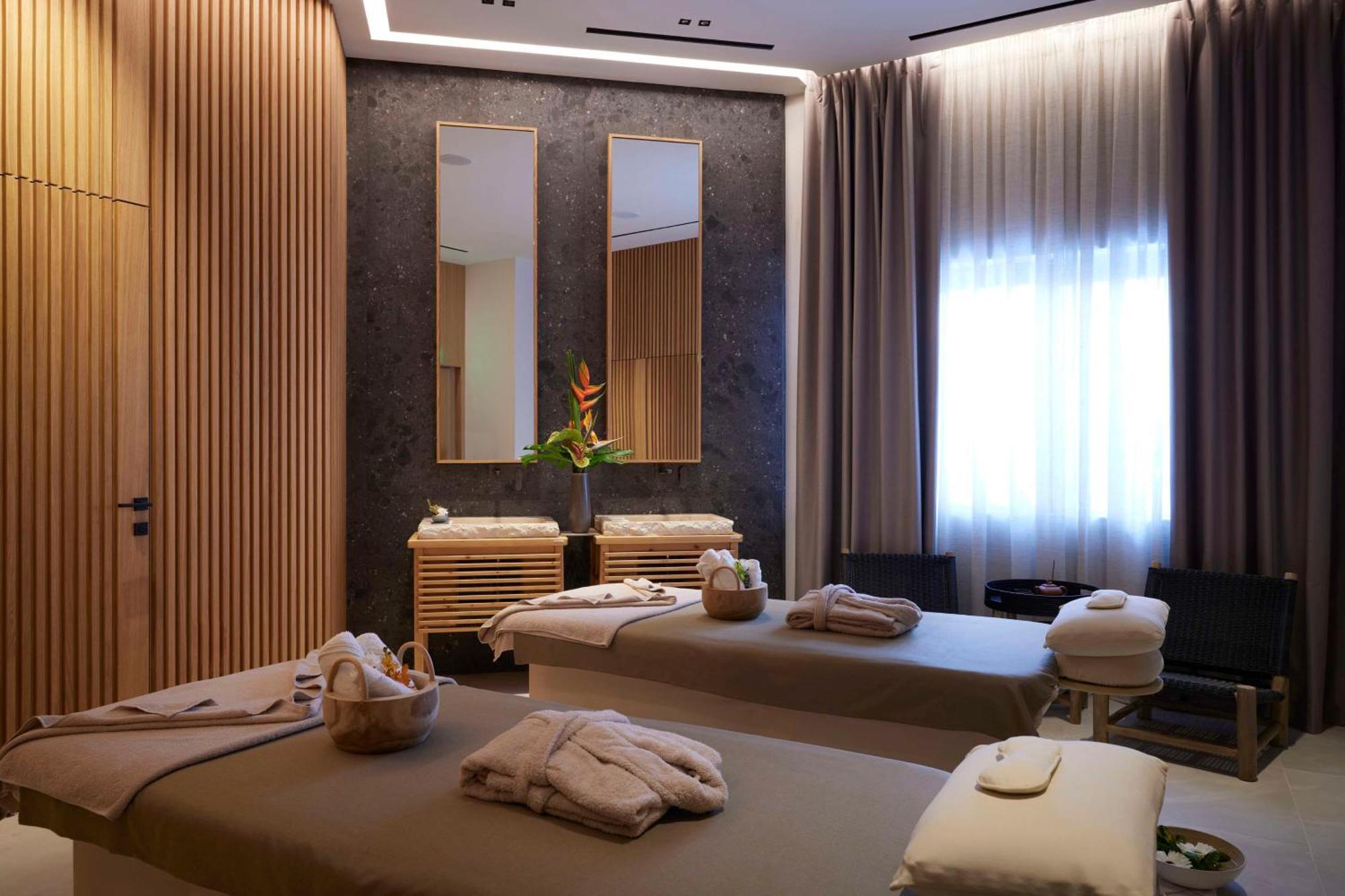 Dusit Suites Hotel