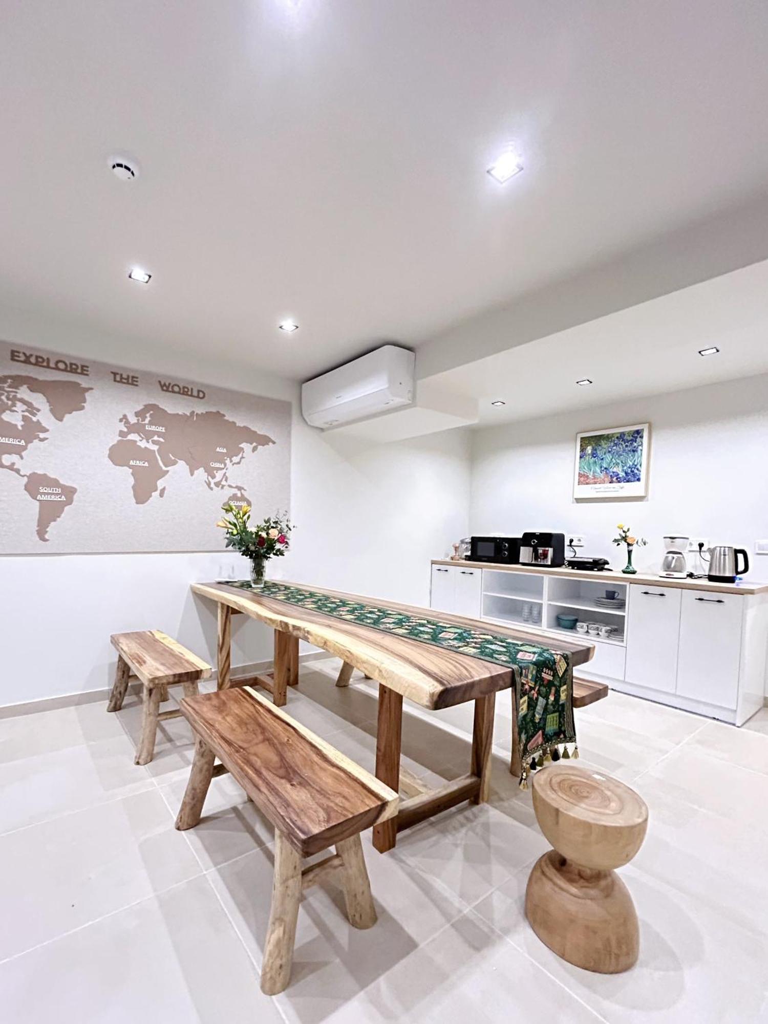 Homestay M&h And Their Friends 1 *