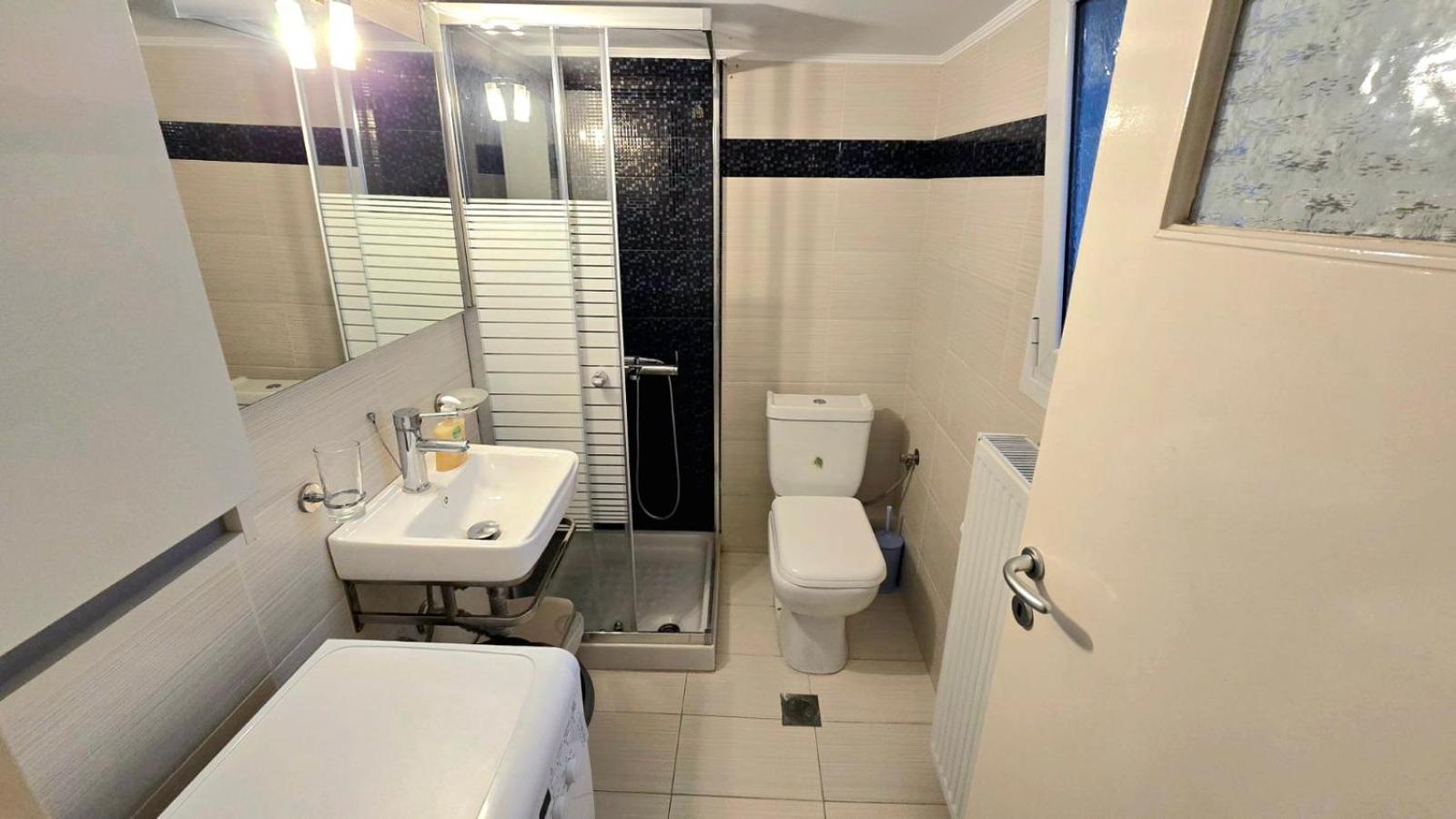 Apartment Great View Renovated Opposite From Metro Athens