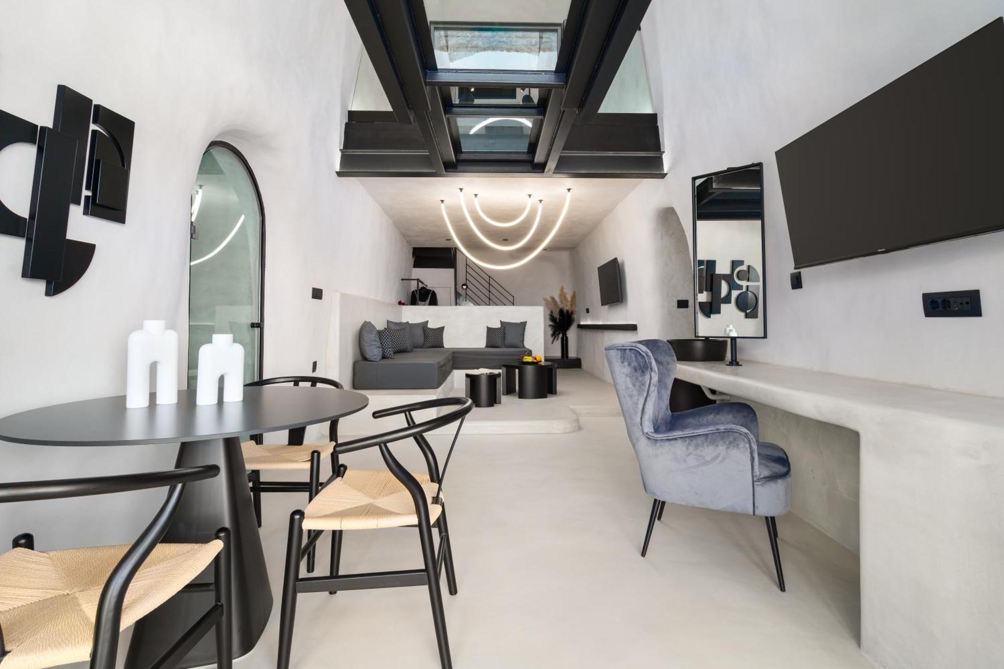Neoma Luxury Karterados (Santorini)