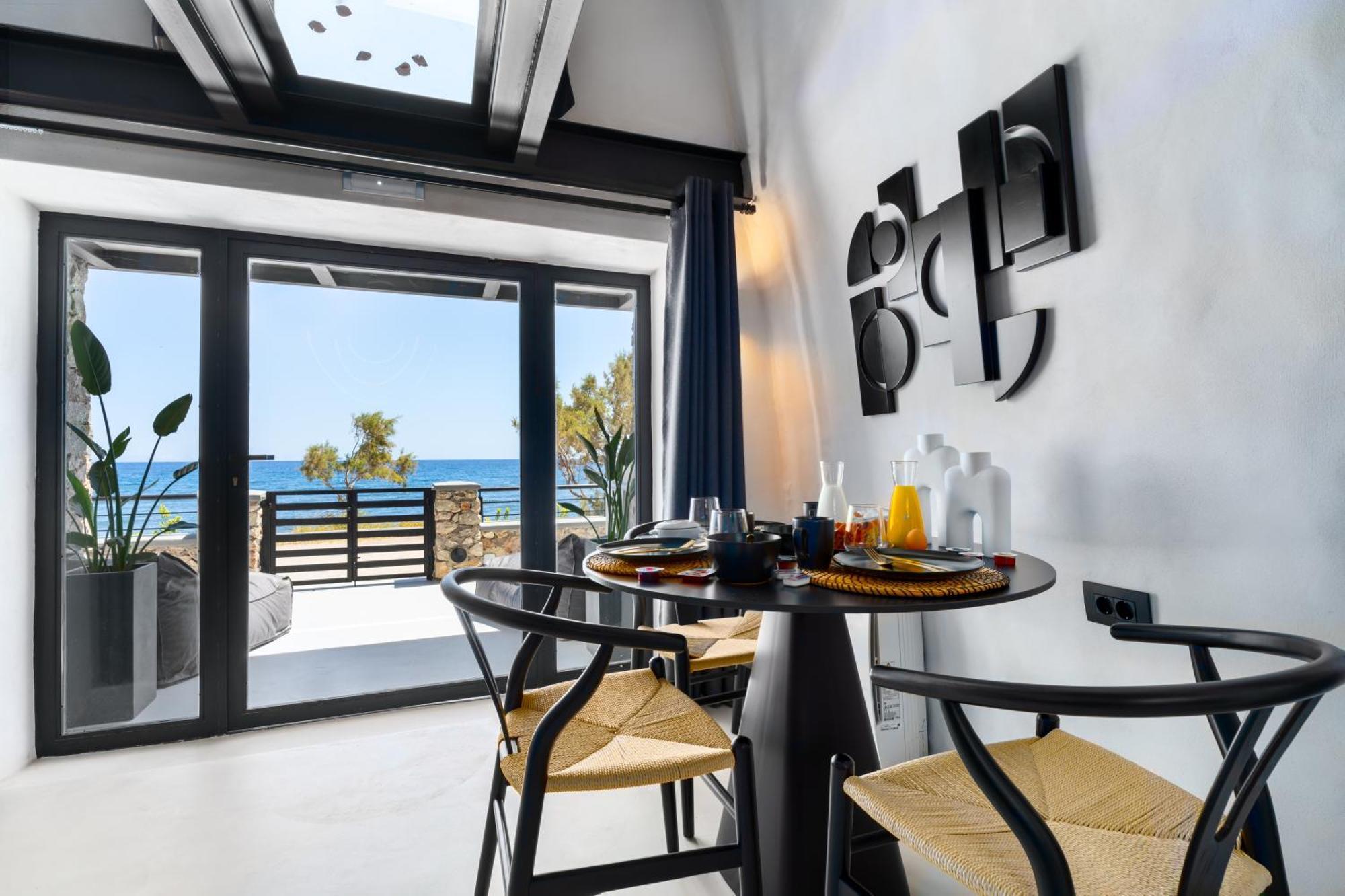 Neoma Luxury * Karterados (Santorini)