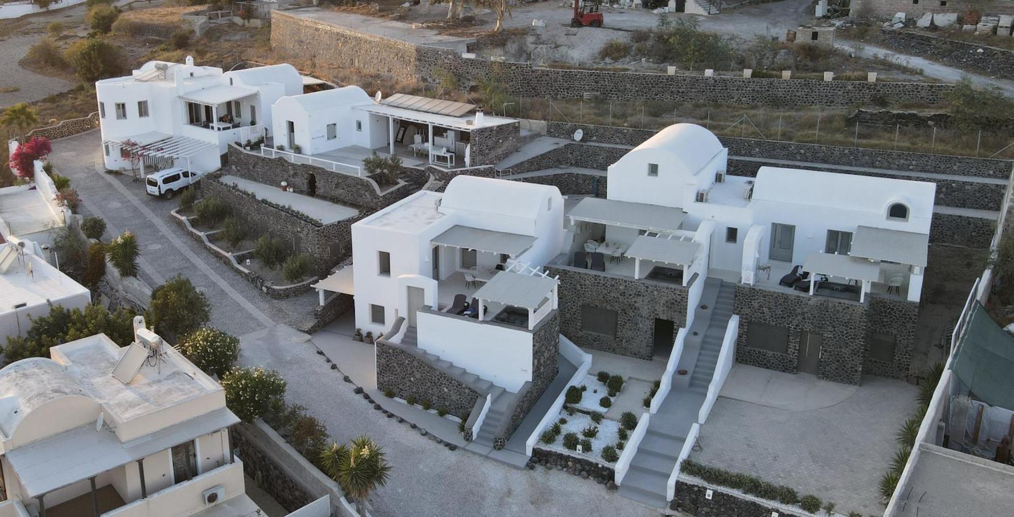Apartment Shades Of White Emporio (Santorini)
