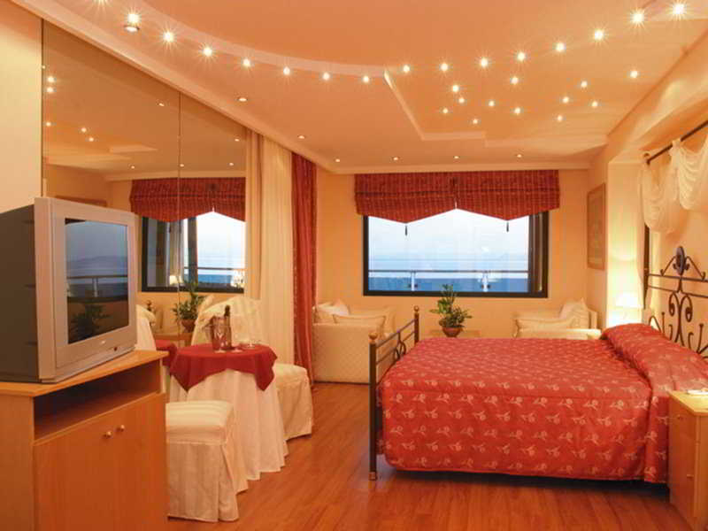 Hotel Nefeli 3*