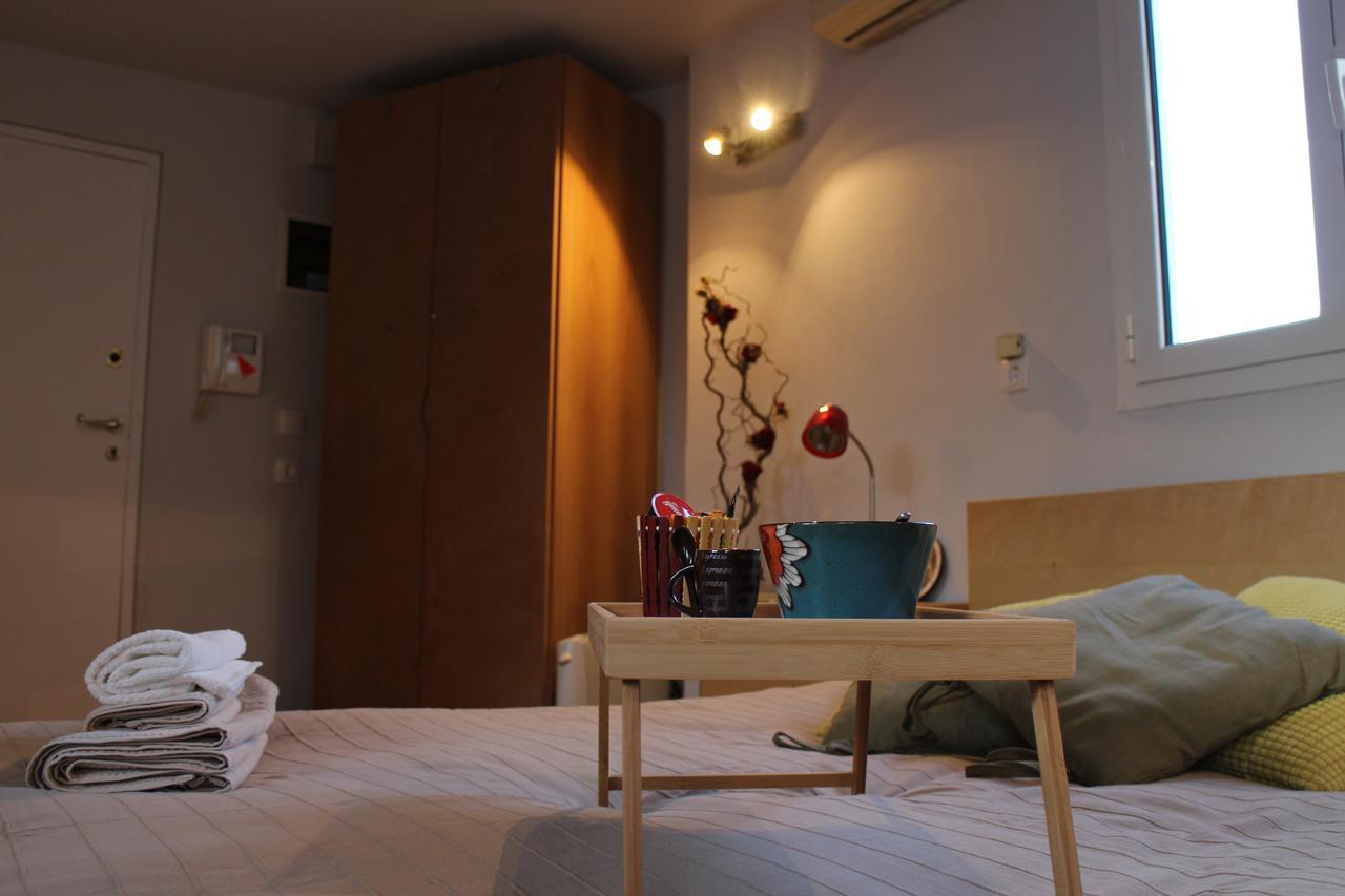 Roof Apartment *