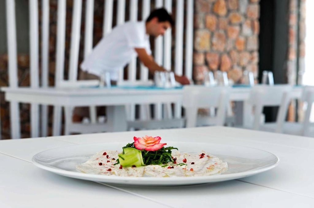 Acroterra Rosa Luxury &