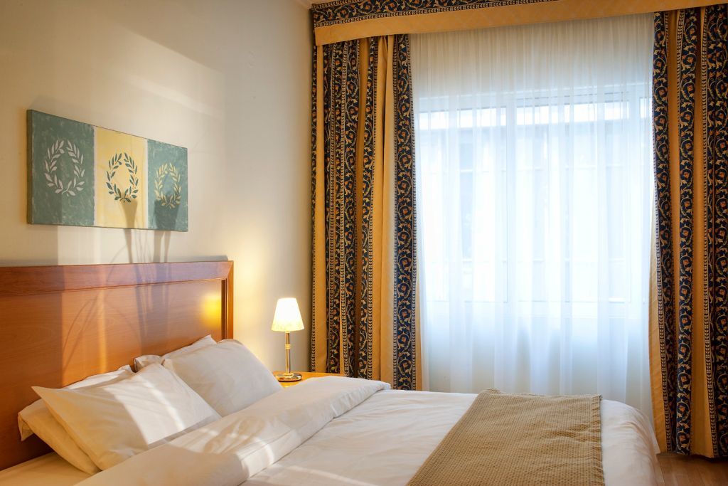 Achilleas 3* Athens