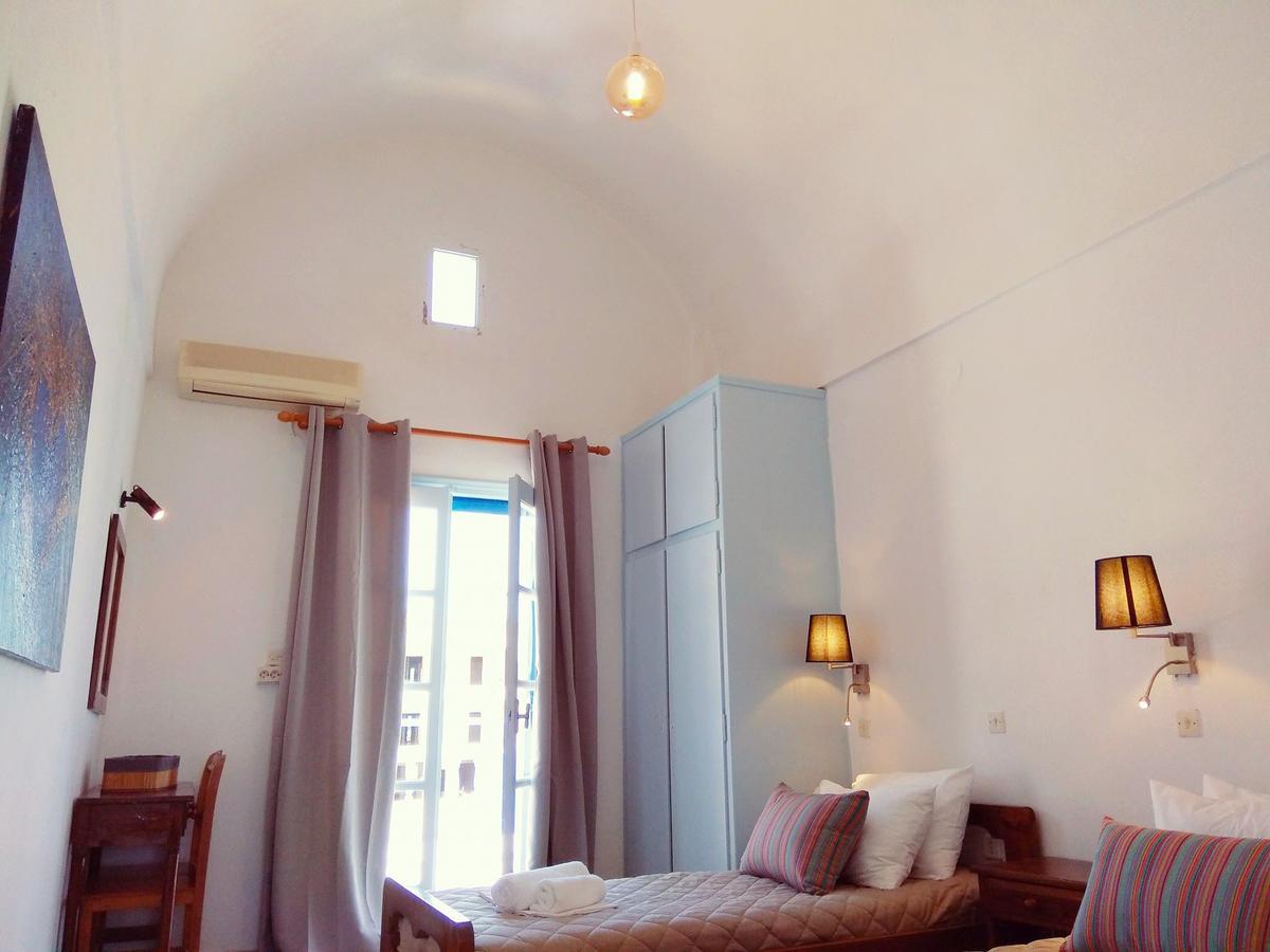 Dioni Hotel Kamari (Santorini)