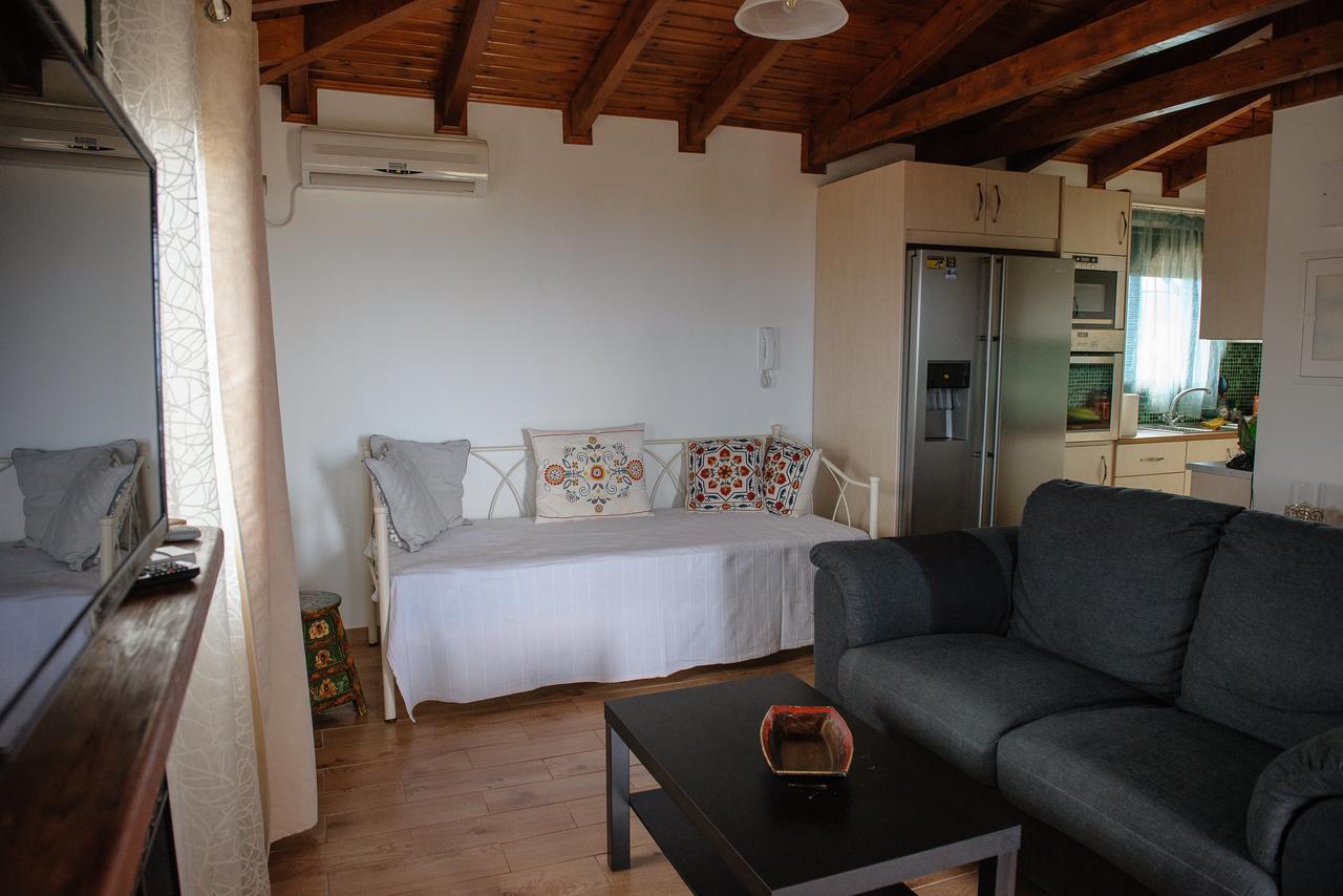 Artemis Sunrise Apartment