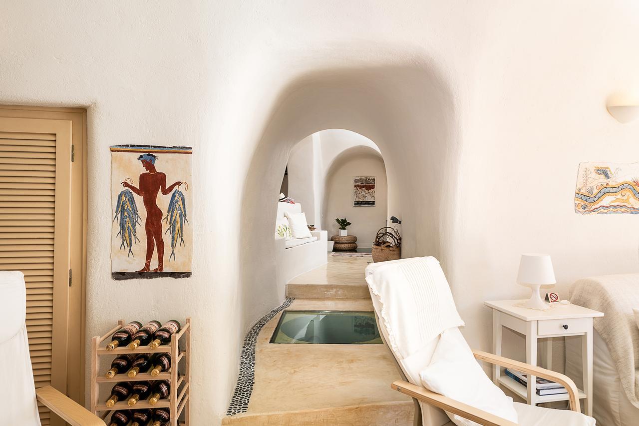 Flora's House & Cave Winery Pyrgos Kallistis