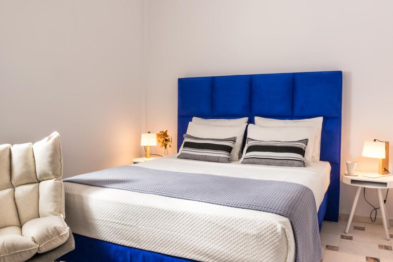 Damma Beachfront Luxury Kamari (Santorini)