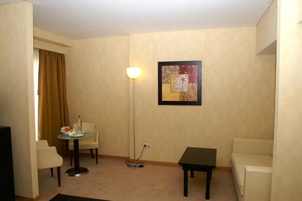 Lozenge Hotel 4*